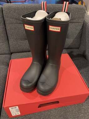 Hunter Women's Play Tall Rain Boots Black Size US 7